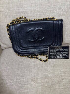 Vintage Chanel Black Lambskin Chanel Single Flap